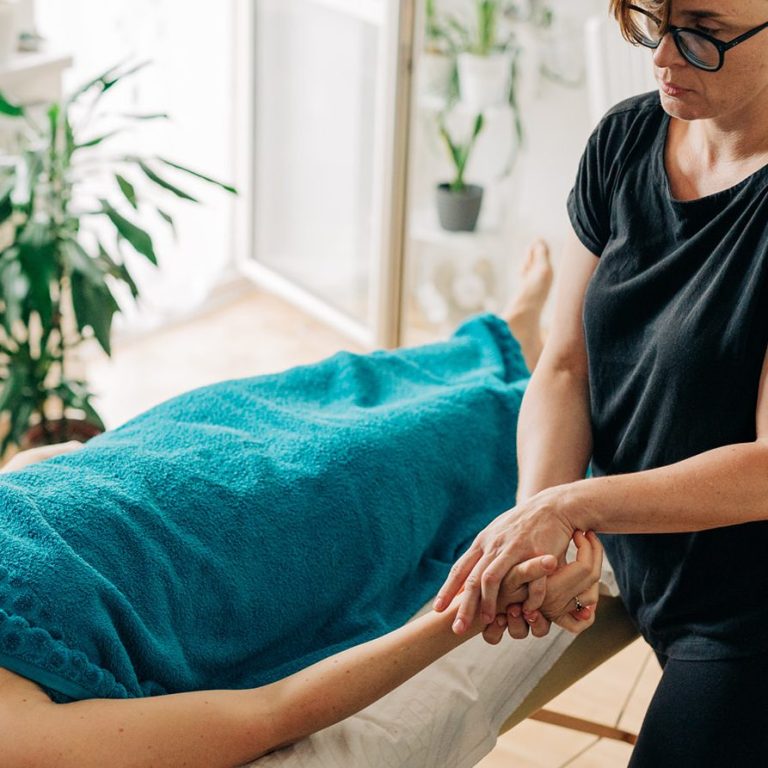 Gentle, restorative treatment delivered in the comfort of your own home. Professional mobile massage therapist providing postnatal massage treatment for arm and shoulder in South London.